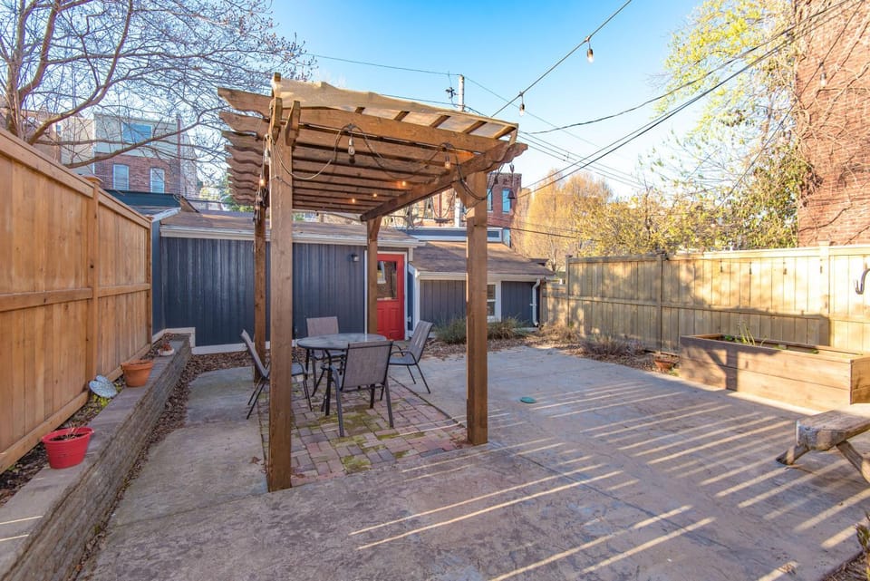 Home 2 Mi to Dtwn St Louis: Great for Families! House in Saint Louis