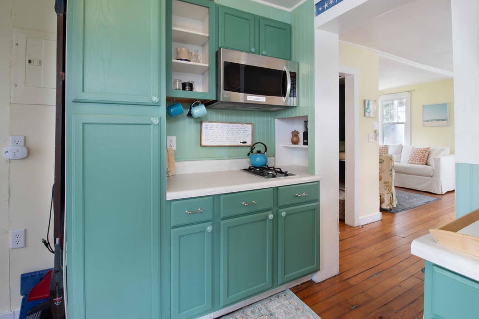 Sea Glass Cottage House in Folly Beach