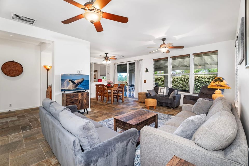 Nakukui Elua in Kahakai Estates House in Holualoa