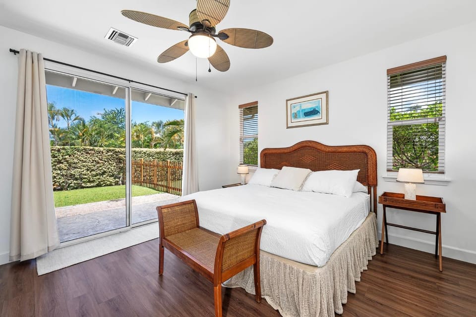 Nakukui Elua in Kahakai Estates House in Holualoa
