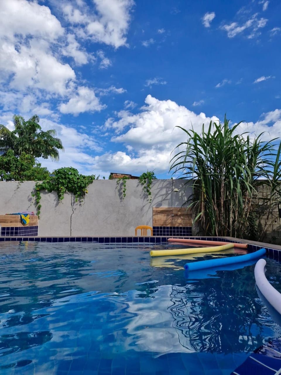 Casa espaçosa em Mongaguá, piscina 5x5 House in Itanhaém