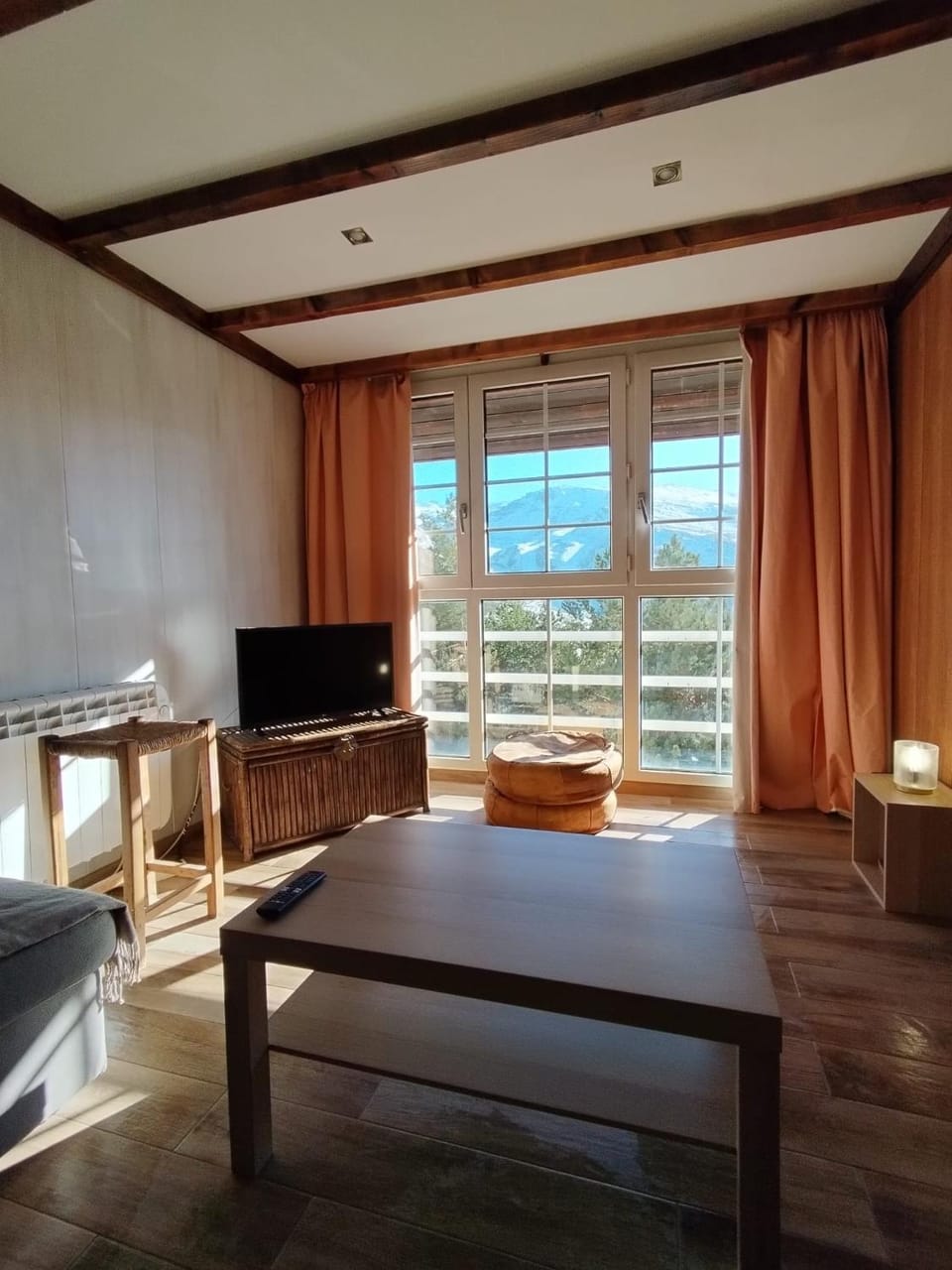 TV and multimedia, View (from property/room), Seating area