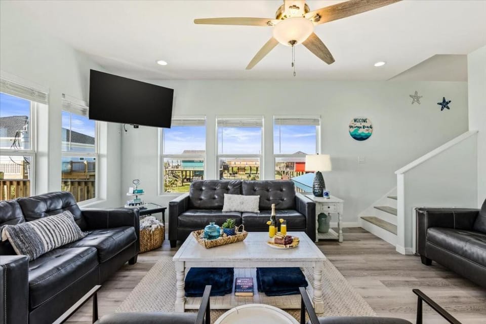 Mimosa Beach - Luxury Beachfront 5BR, Gorgeous views from multiple Decks House in Bolivar Peninsula