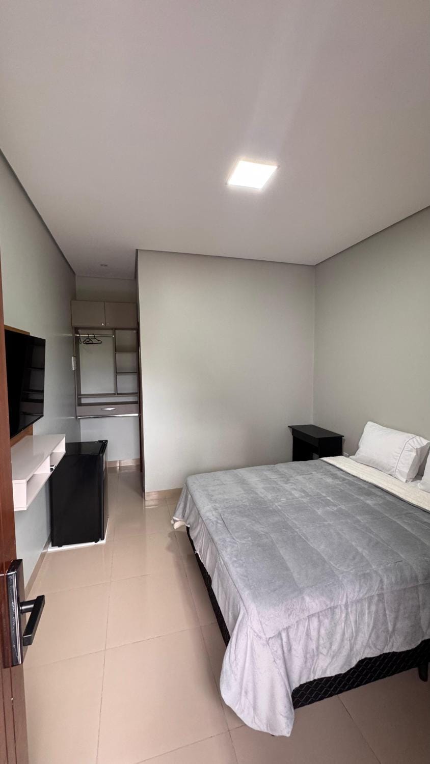 Communal lounge/ TV room, Bed, TV and multimedia, Bedroom