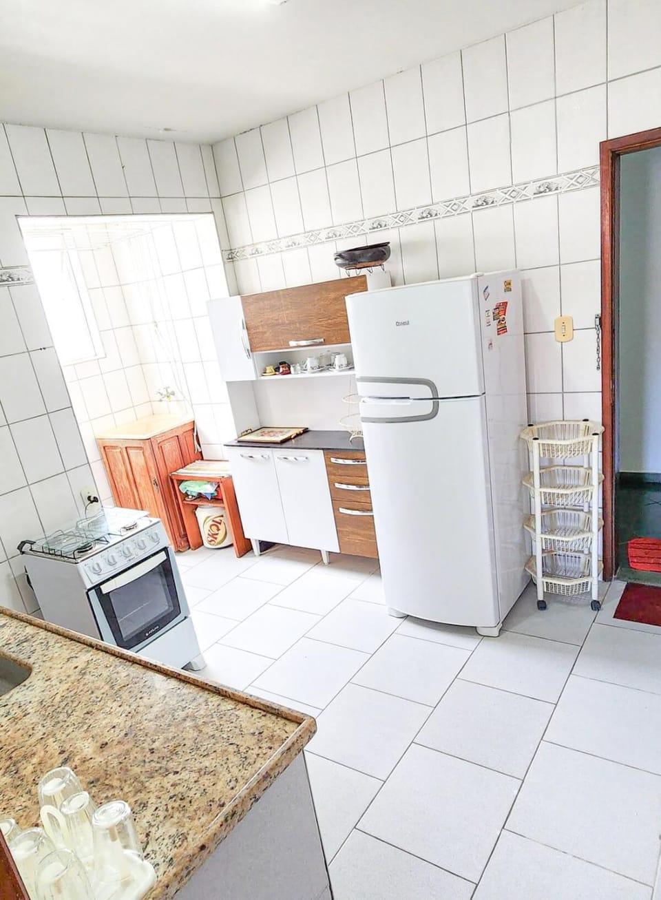 Kitchen or kitchenette, oven, pet friendly, stove