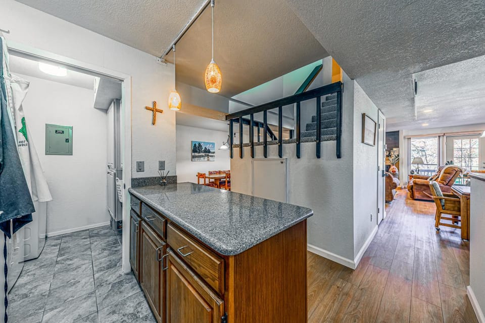Kitchen or kitchenette, kitchen