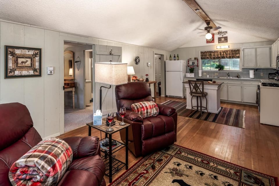 Kitchen or kitchenette, Living room, Seating area