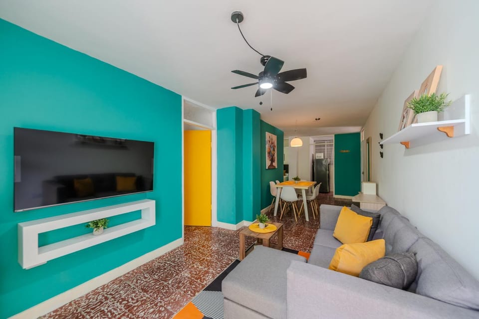 Communal lounge/ TV room