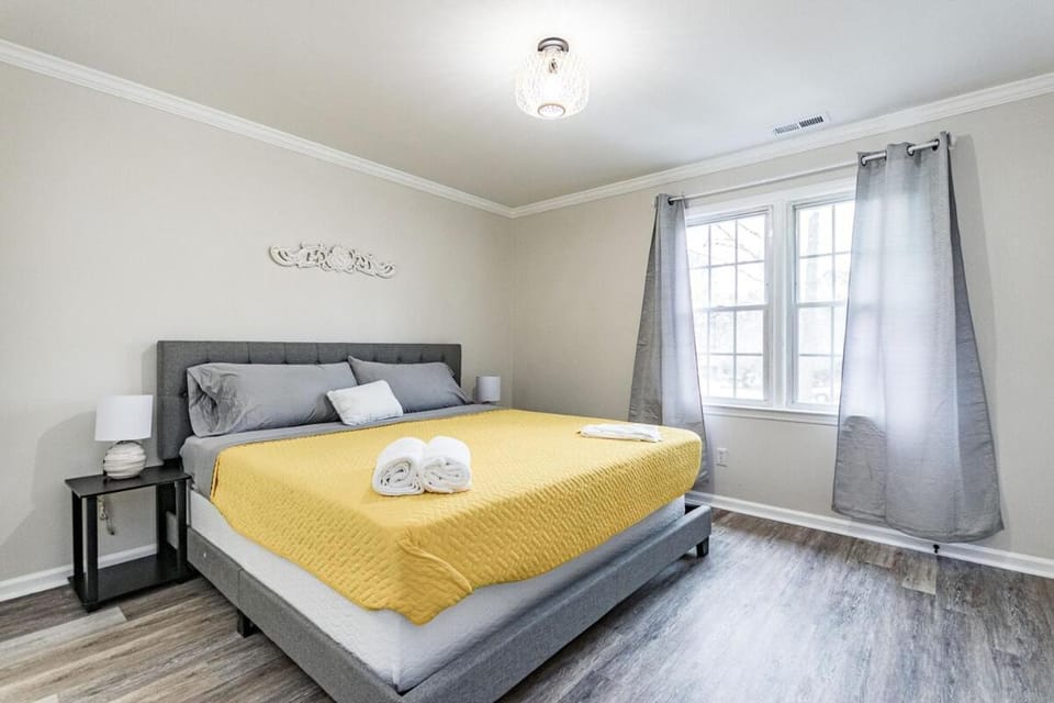Double en suite townhome close to Wakemed House in Raleigh