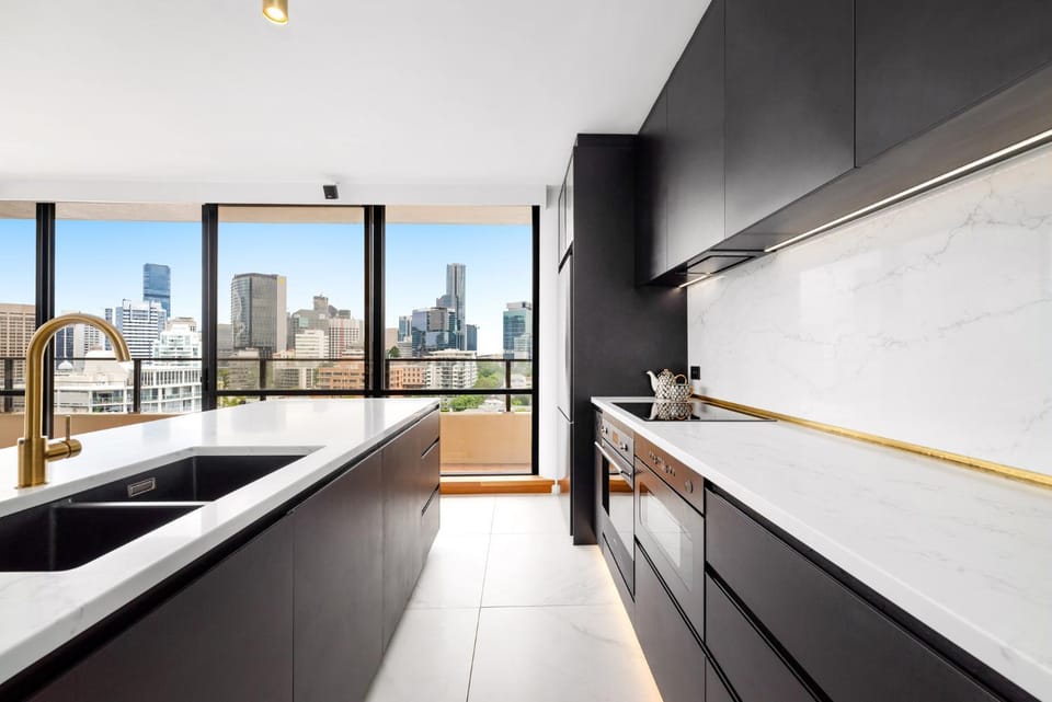 Restaurant/places to eat, Casino, Nightclub / DJ, Coffee/tea facilities, Kitchen or kitchenette, Photo of the whole room, Business facilities, Sports, Entertainment, Sunrise, Sunset, Family, dishwasher, furniture, microwave, oven, stove, toaster