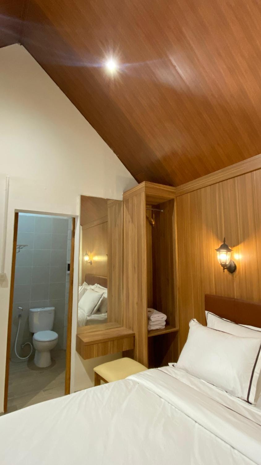 Bathroom, Bedroom, towels