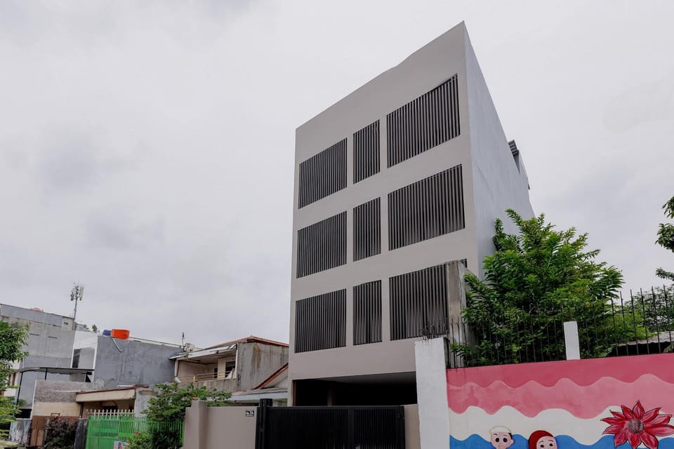 Facade/entrance