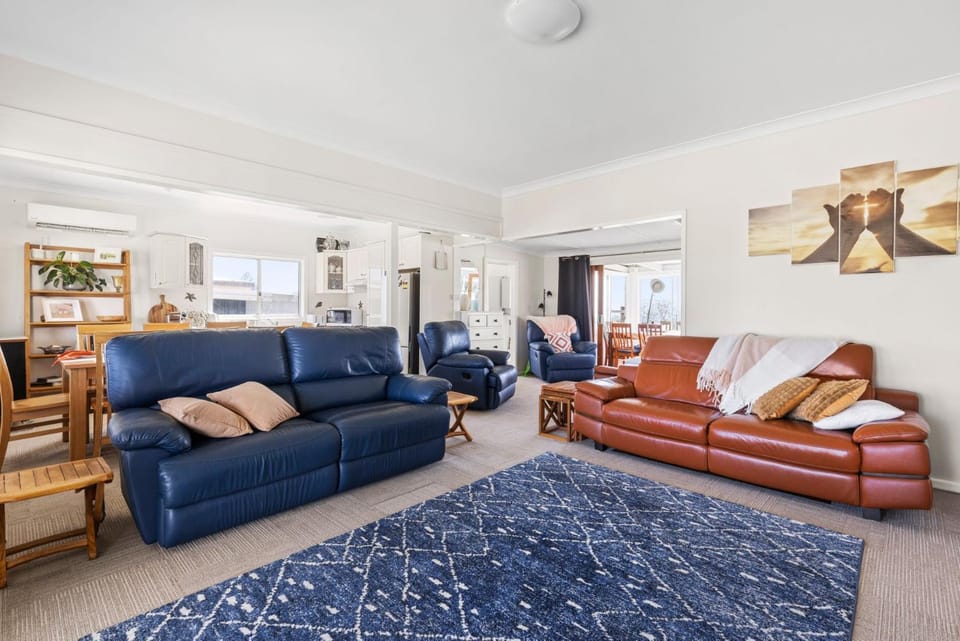 Glory House at Culburra - Beachfront House in Culburra Beach