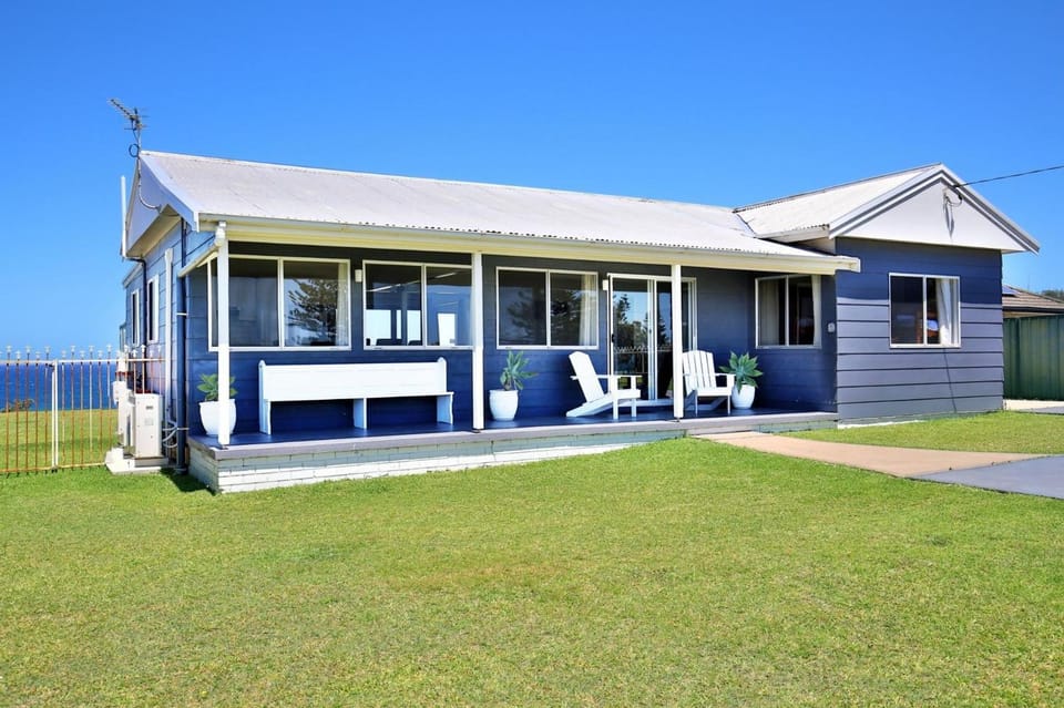 Glory House at Culburra - Beachfront House in Culburra Beach
