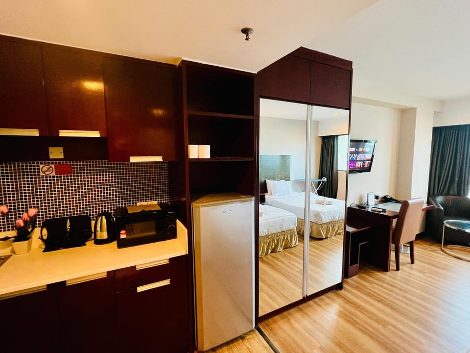 Royal Crown Scsp 963 KK CBD Near Imago Apartment in Kota Kinabalu