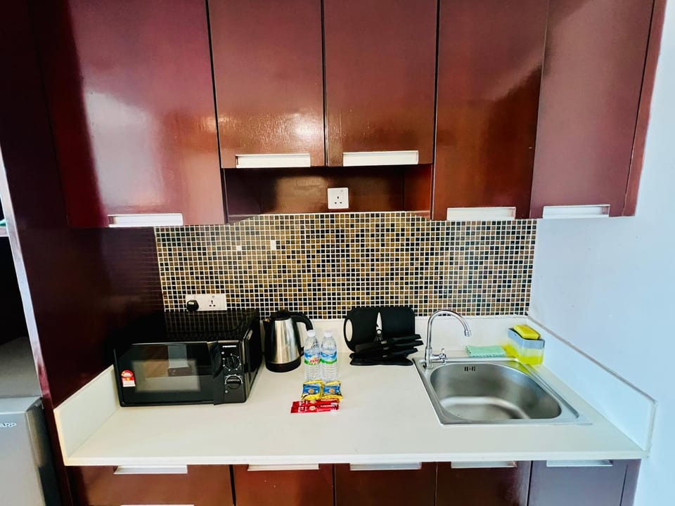 Royal Crown Scsp 963 KK CBD Near Imago Apartment in Kota Kinabalu
