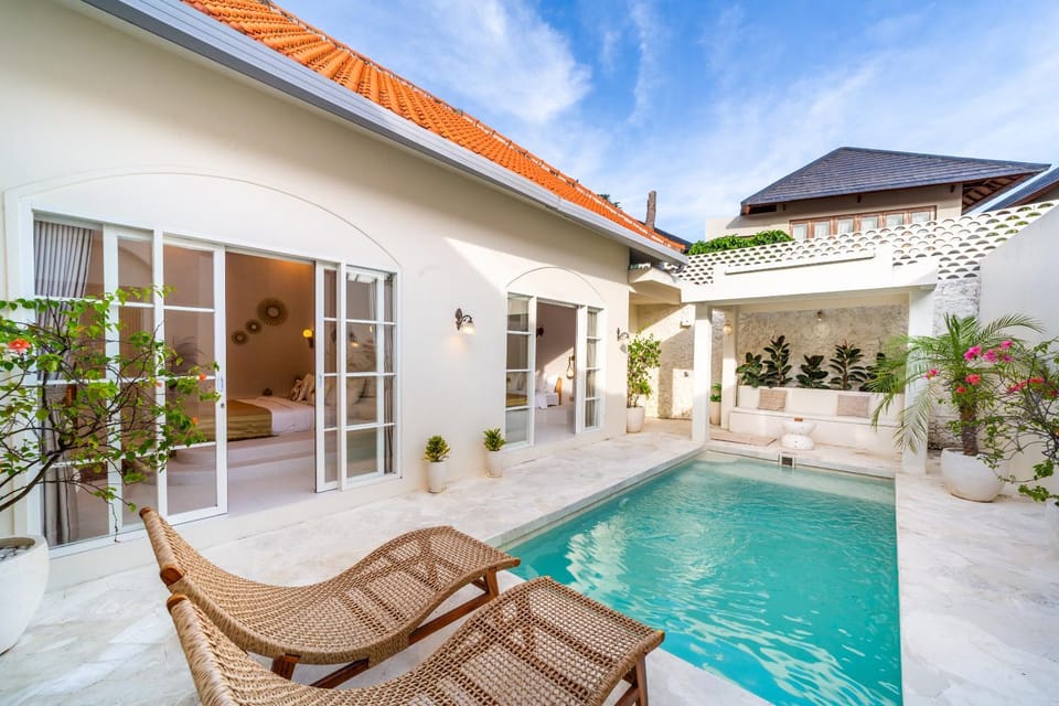 Pool view, Swimming pool