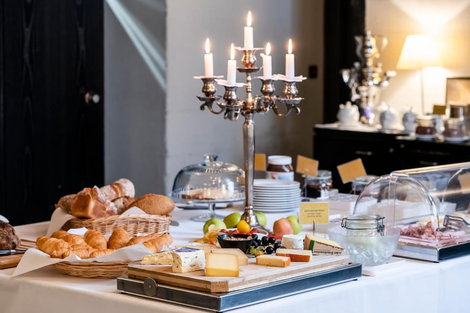 Breakfast, Buffet breakfast