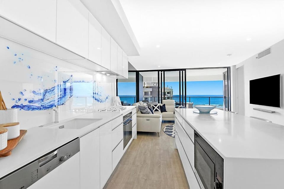 Luxe by the BEACH at Oracle 11306 Apartment in Gold Coast