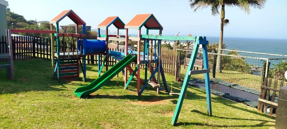 Oceanview Oasis SEAVIEW - PRIVATE BRAAI - 9 HOLE PUTT-PUTT - TENNIS Apartment in Dolphin Coast