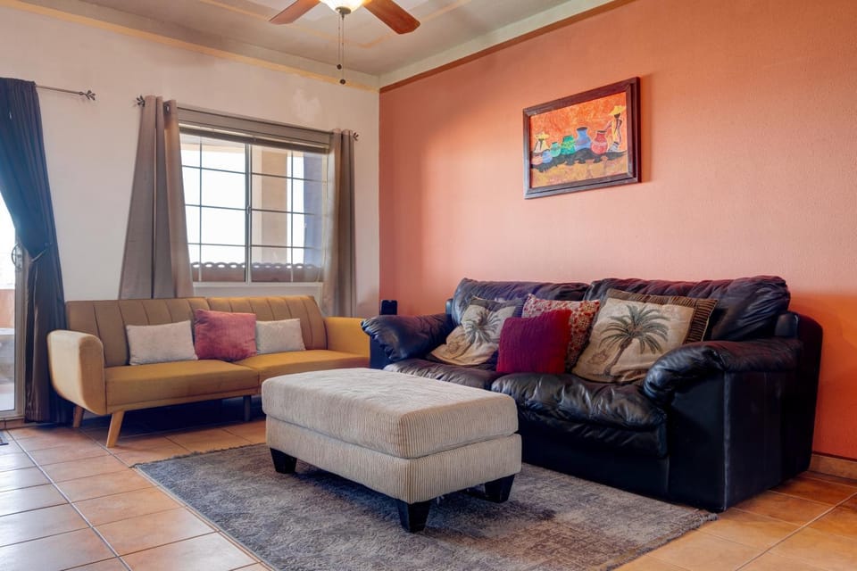 BEACH CONDO 3-Sleeps 8- Pool- WiFi- AC- Security House in State of Baja California