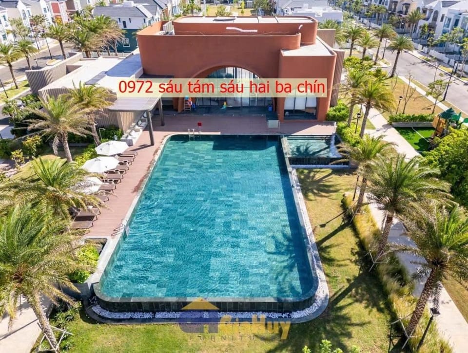 Novaworld Phan Thiết Bình Thuận view bể bơi, gần biển, 4PN chủ nhà host can speak English Apartment in Phan Thiet