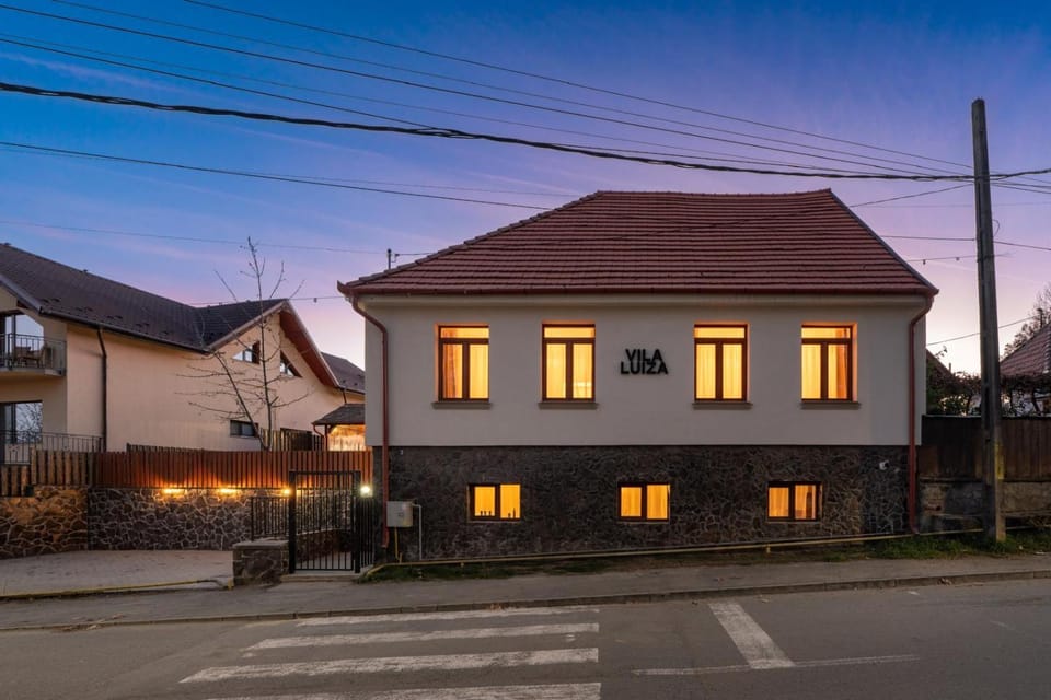 Property building, Street view