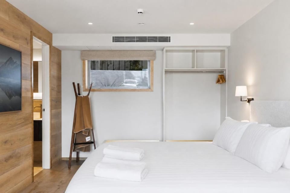 TV and multimedia, Bedroom, air conditioner