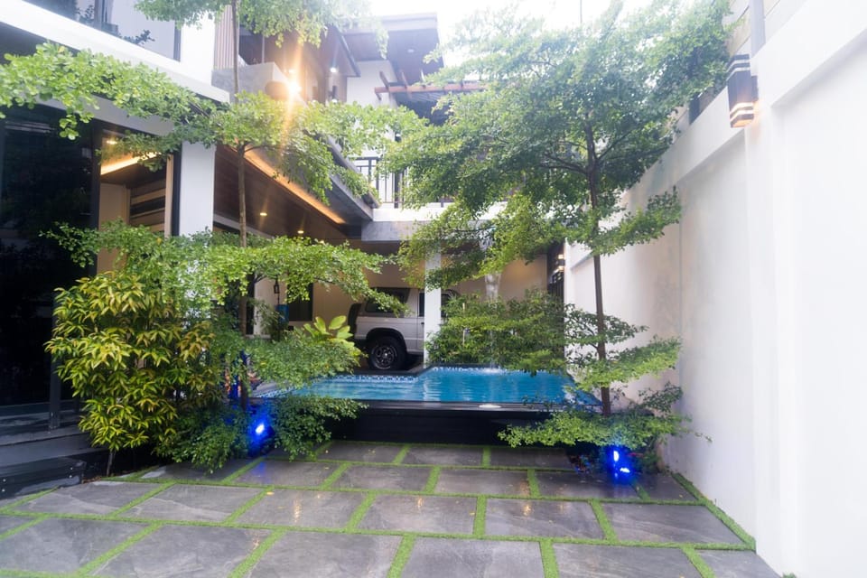 Garden, Swimming pool