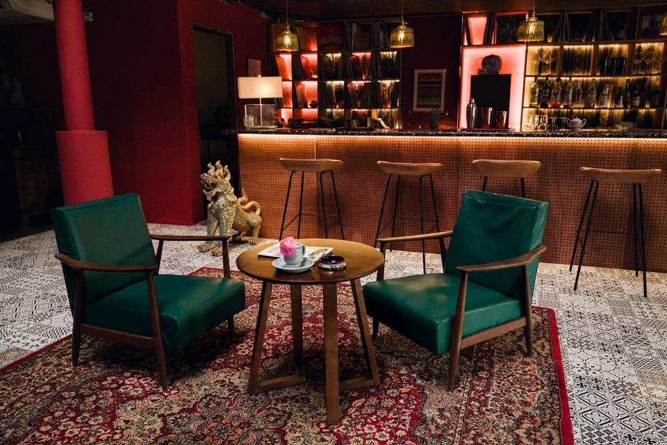Lounge or bar