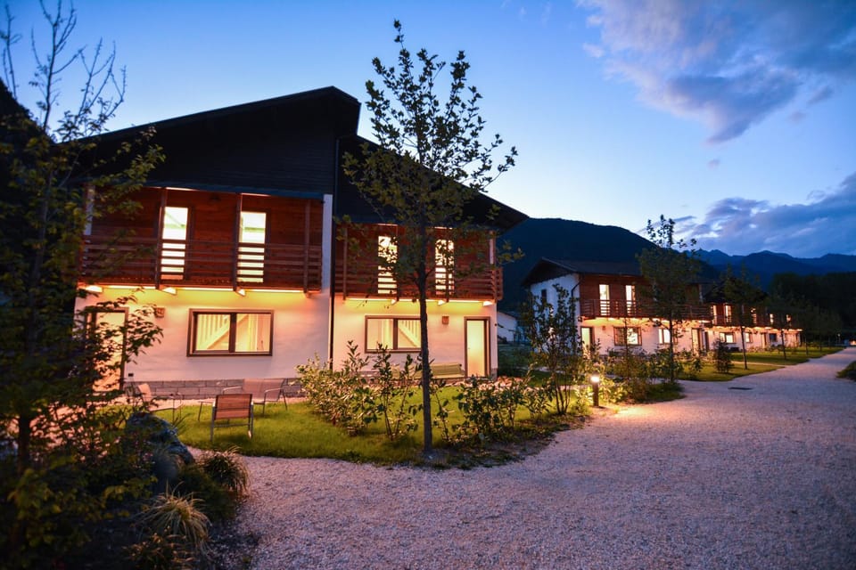 Property building, Day, Garden, Garden view, Mountain view