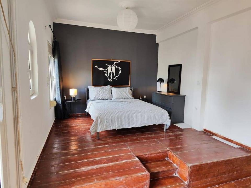 Cozy Penthouse in Athens Center Apartment in Athens