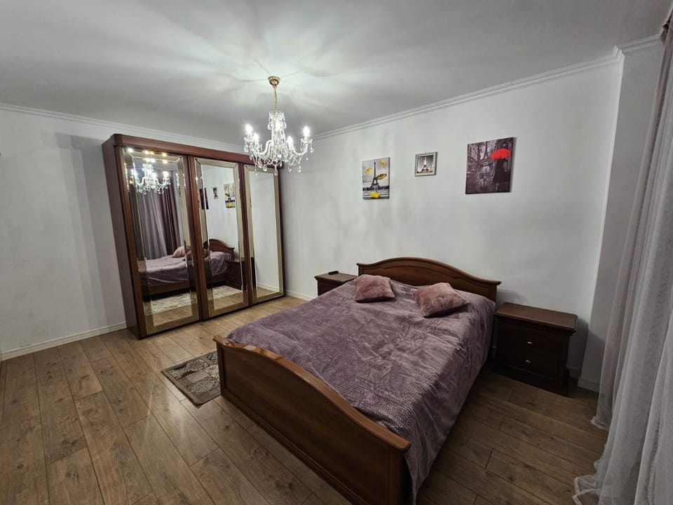 Апартамент 1 Apartment in Almaty