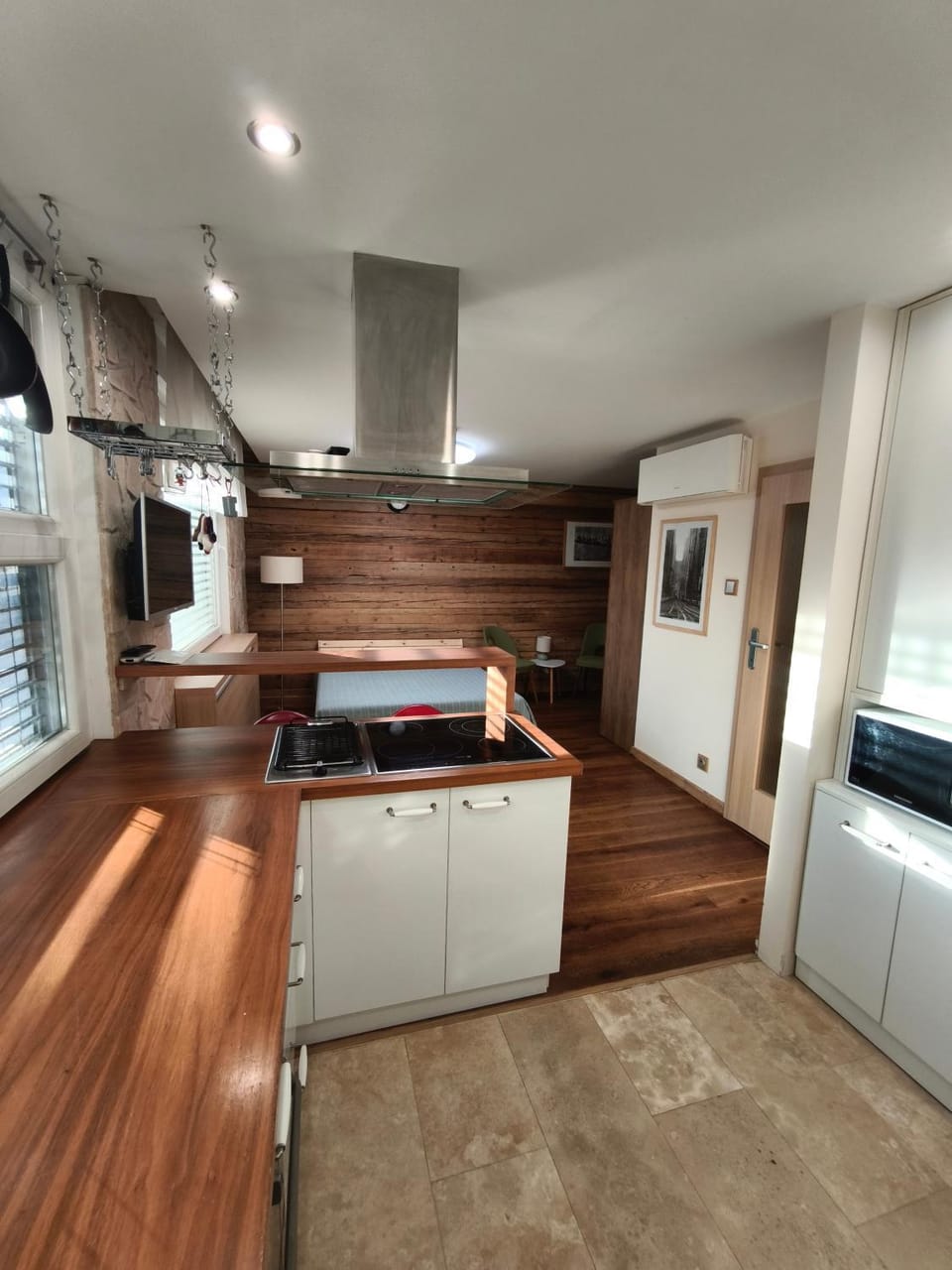 Kitchen or kitchenette, stove
