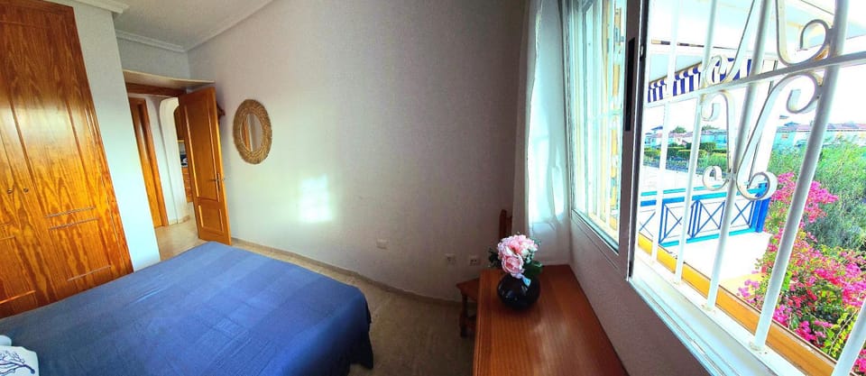 Bed, View (from property/room), Photo of the whole room, Bedroom