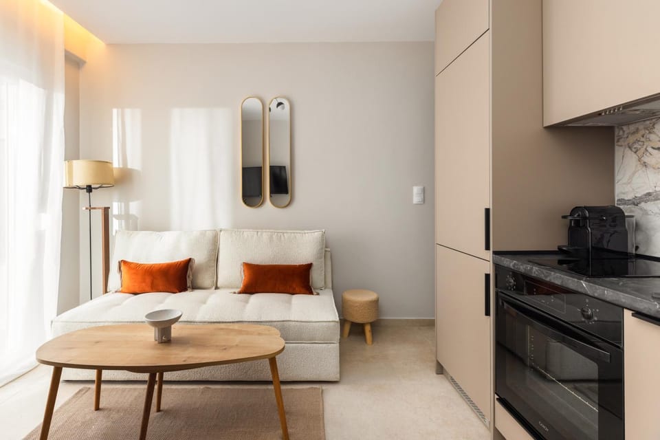 Kitchen or kitchenette, Living room, Seating area, Dining area, stove
