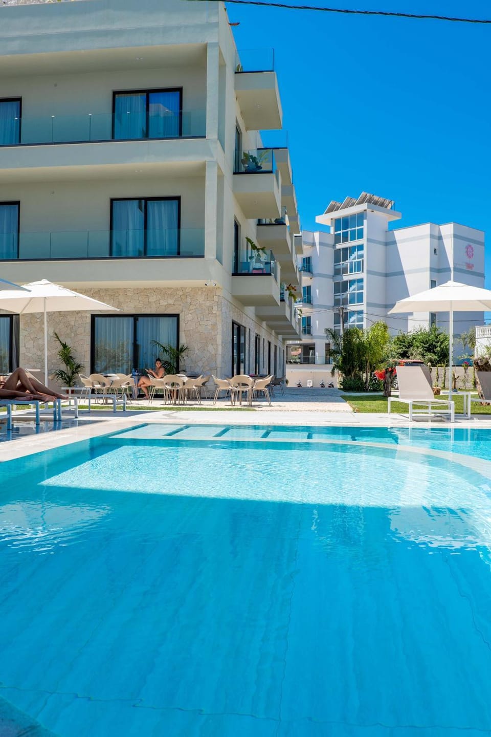 Property building, Day, Pool view, Swimming pool
