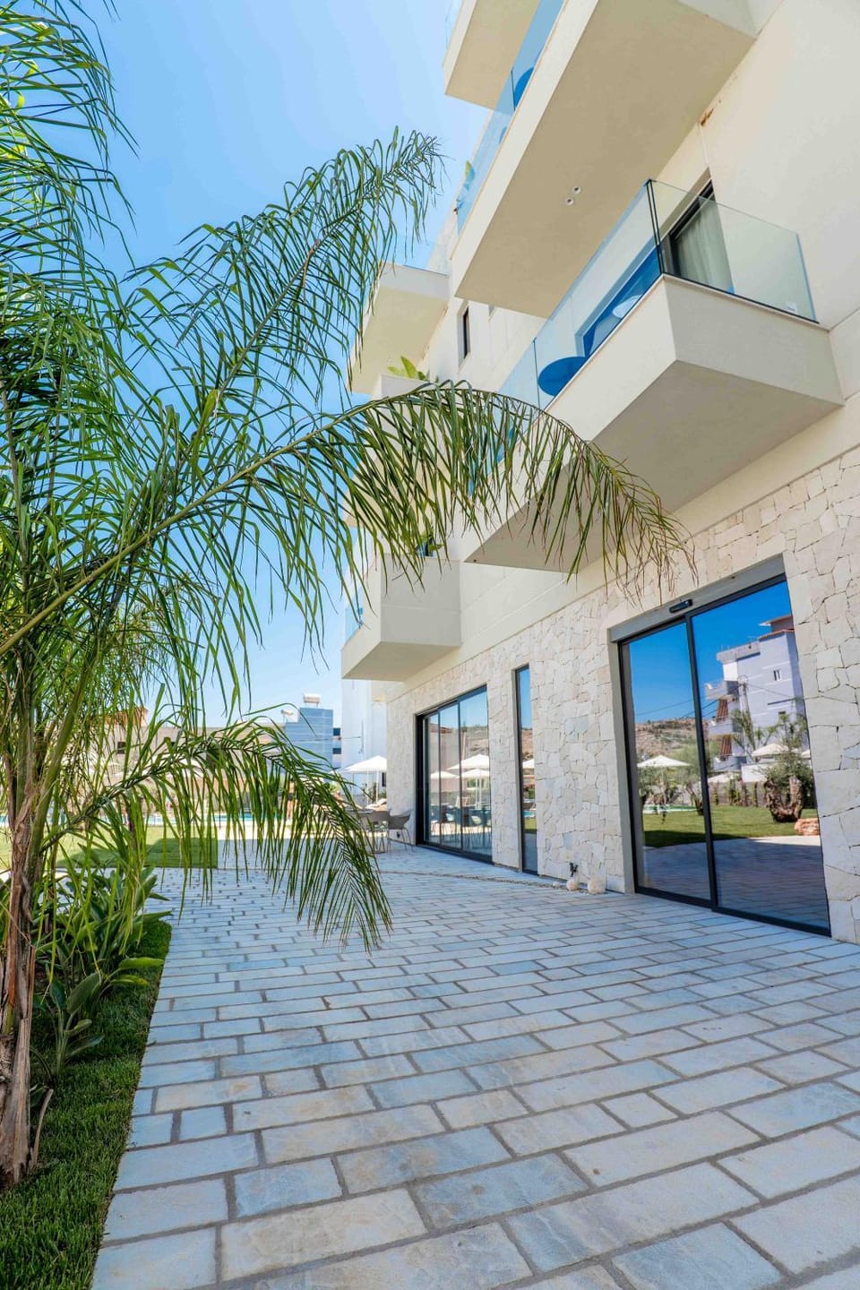 Property building, Day, View (from property/room), Balcony/Terrace, Garden view