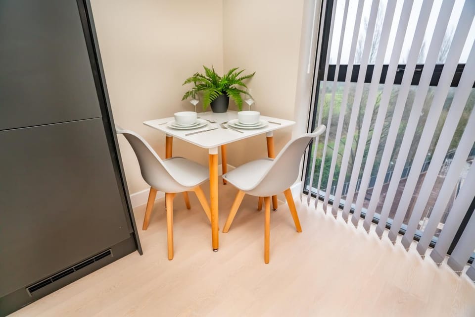 Fabulous 1 Bed Apartment in Birmingham Apartment in Metropolitan Borough of Solihull
