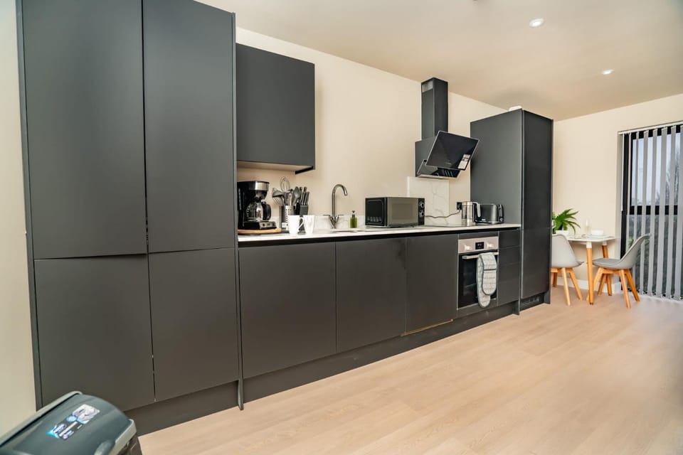 Fabulous 1 Bed Apartment in Birmingham Apartment in Metropolitan Borough of Solihull