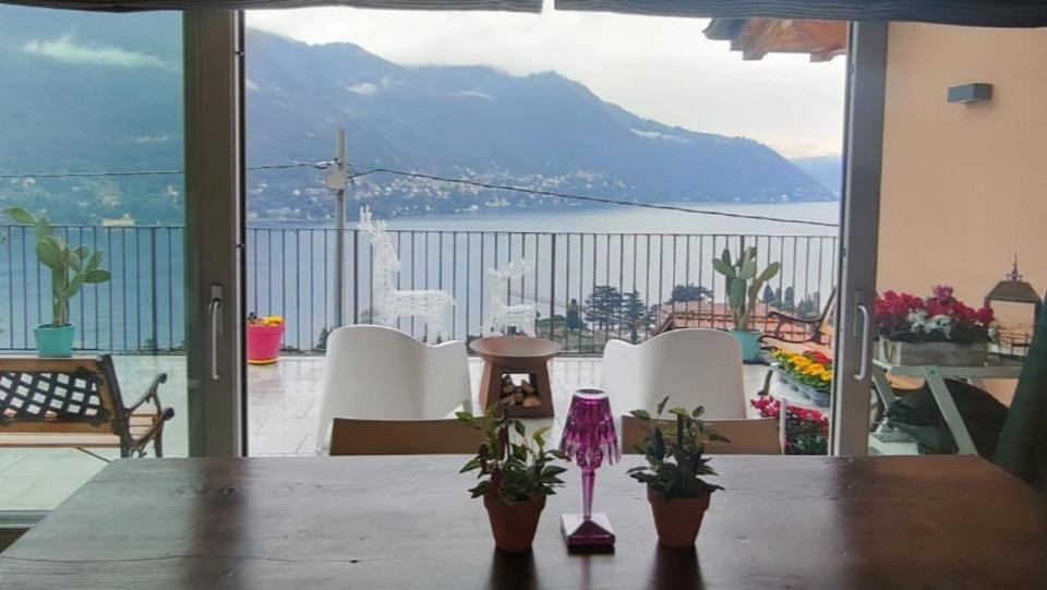 DreamHouse with Luxury lake Como view Villa in Moltrasio