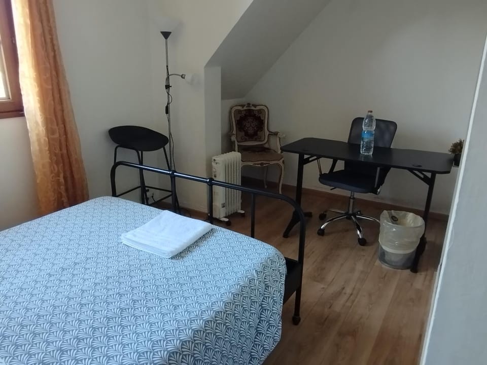 Chambre 2 en Pavillon BONNEUIL SUR MARNE Vacation rental in Créteil