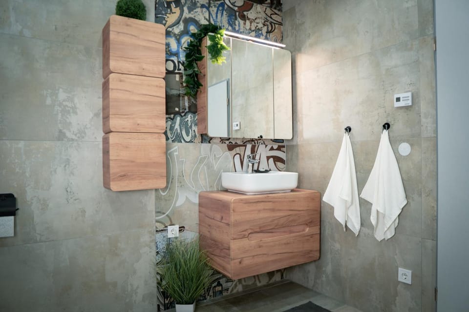 Shower, Bathroom, towels