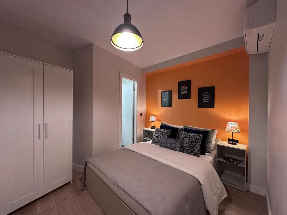 Bedroom, wardrobe