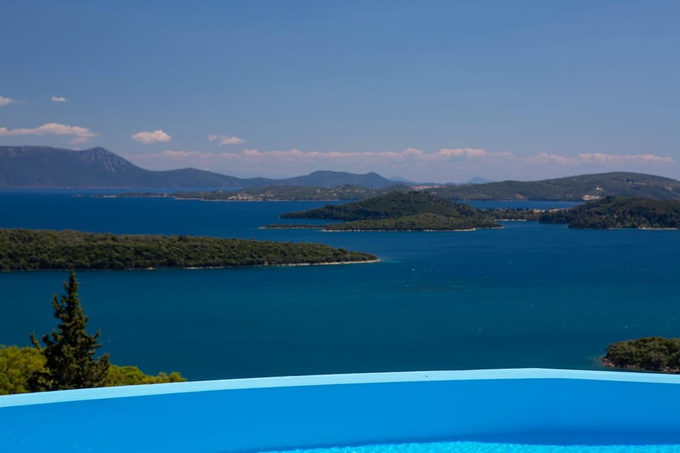 Day, Natural landscape, Mountain view, Pool view, Sea view, Swimming pool