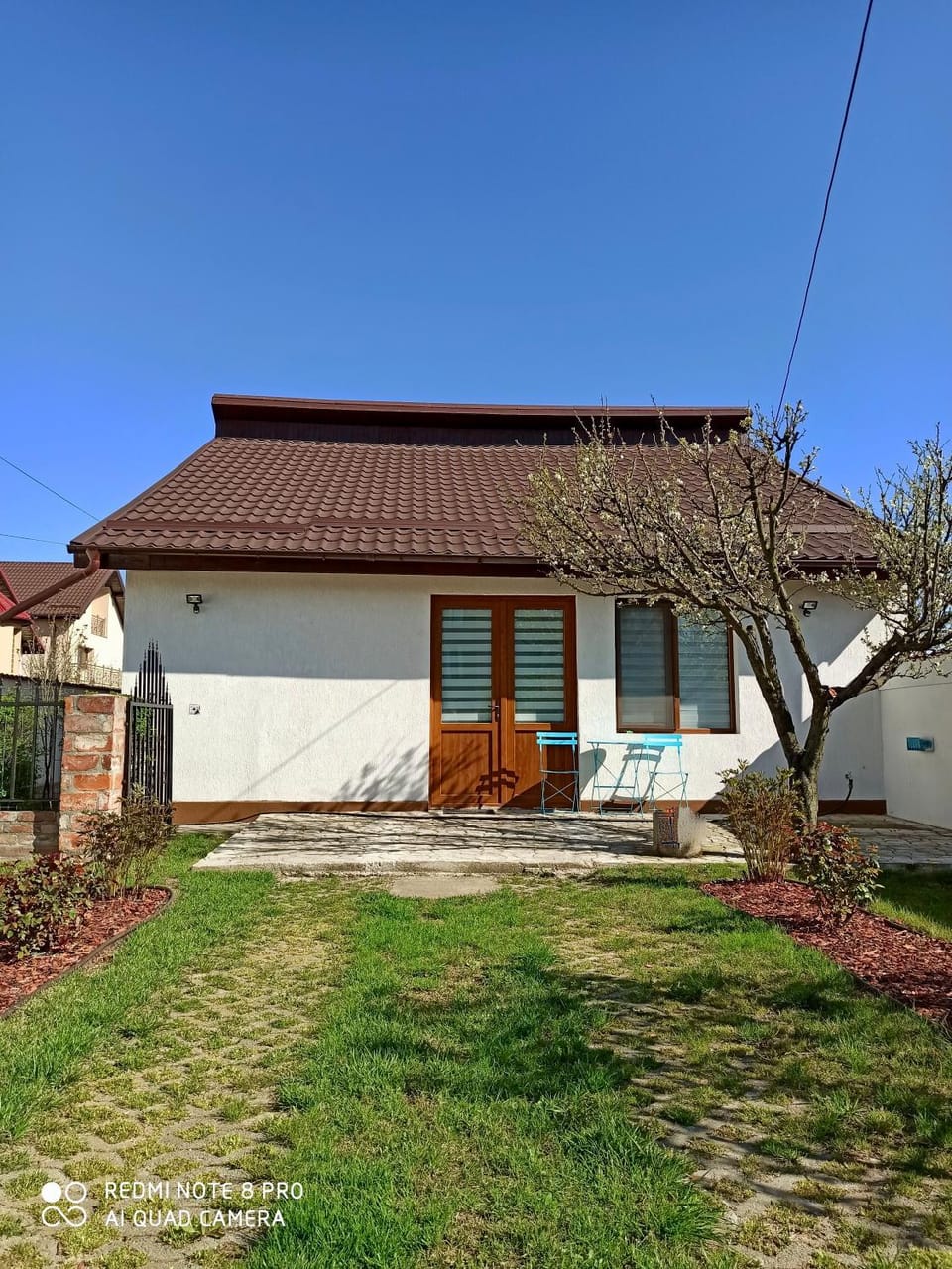 Property building, Spring, Day, Garden, Garden view