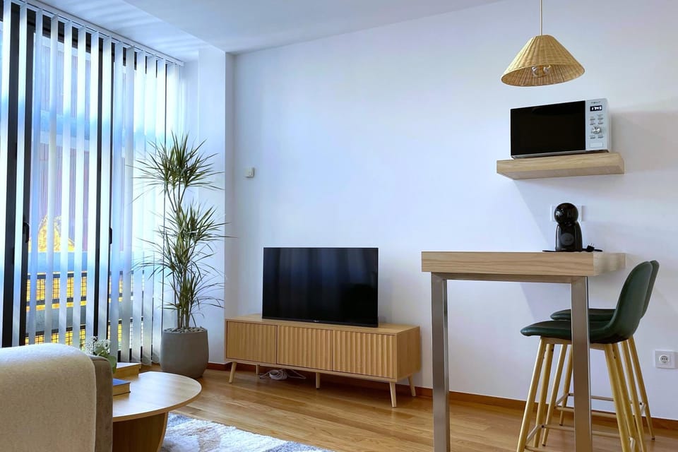 TV and multimedia, Kitchen or kitchenette, Living room