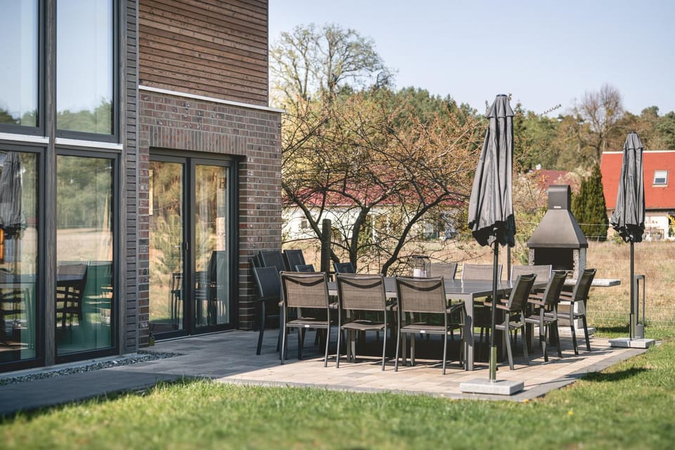 BBQ facilities, Balcony/Terrace, Garden view