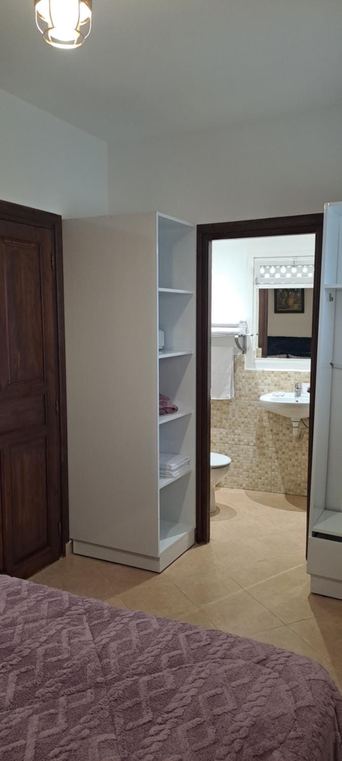 Bedroom, wardrobe