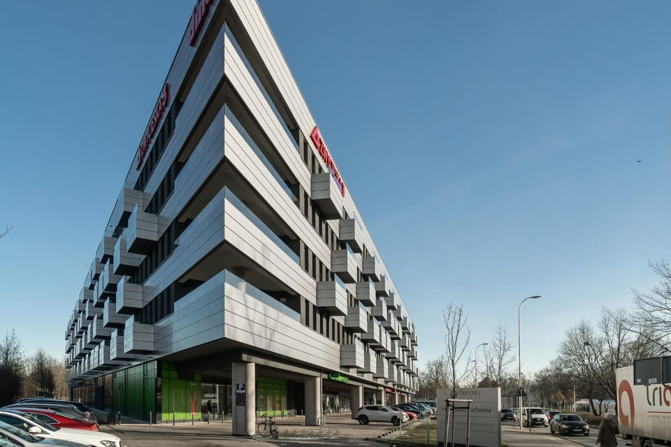 Property building, Day, Neighbourhood